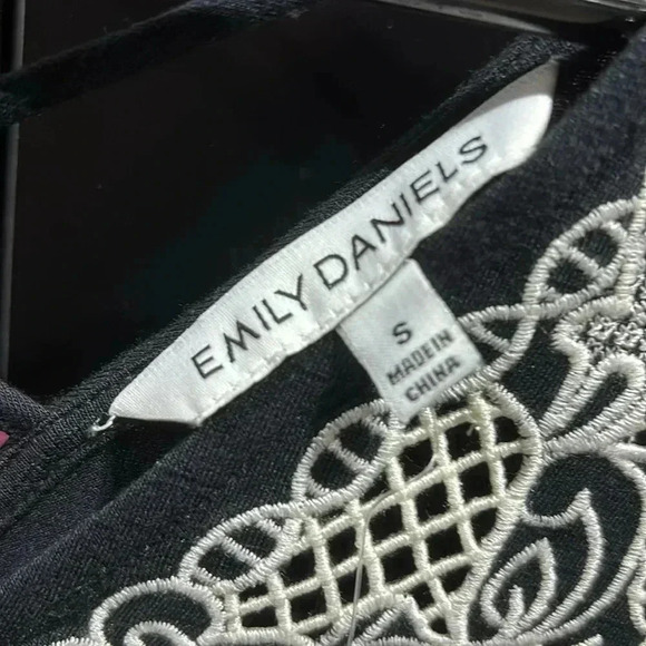 Emily Danielles Embroidered V-neck,peplum, crisscross V-back long sleeve top - Picture 11 of 12